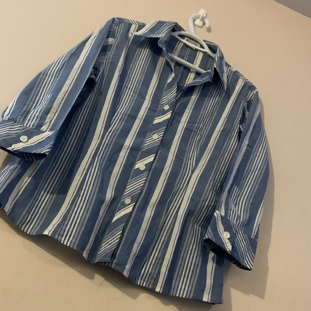 MICHAEL Michael Kors - Blue & White Striped Button Down Shirt - Women’s Size 10 - Picture 6 of 7